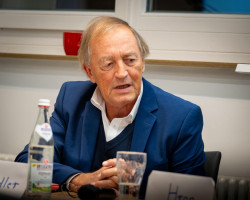 Demokratie und Menschenwürde