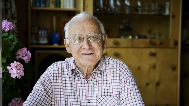 Dr. Klaus Hahnzog